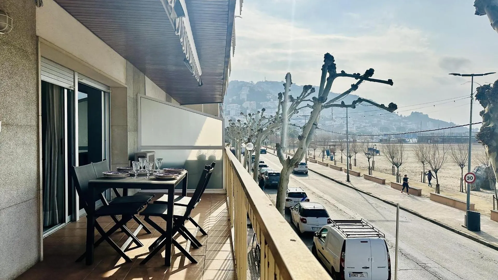 Espectaculares Vistas Al Mar En Primera Linea, Terraza, Aire Acondicionado, Y Wifi En Roses - Es-258-68 Apartment