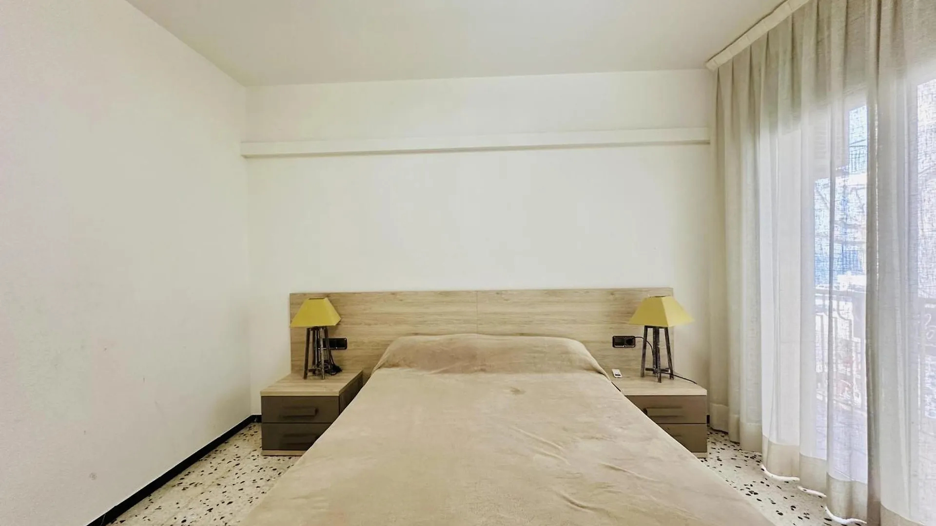 Appartamento Espectaculares Vistas Al Mar En Primera Linea, Terraza, Aire Acondicionado, Y Wifi En Roses - Es-258-68